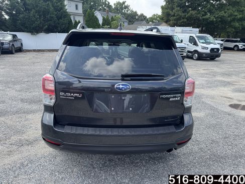 Used 2017 Subaru Forester 2.5i Touring AWD/4WD image 6