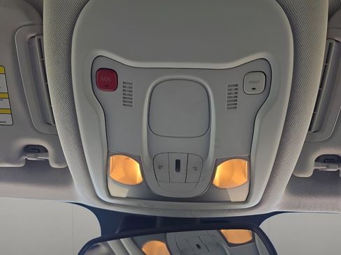 Used 2022 Jeep Renegade Latitude w/ Convenience Group image 27