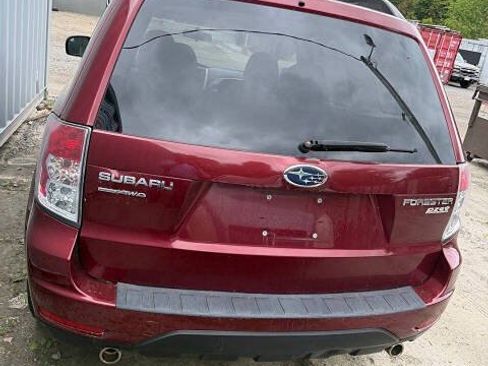 Used 2013 Subaru Forester 2.5X Premium w/ All-Weather Plus Pkg AWD/4WD image 10
