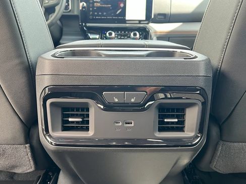New 2026 GMC Sierra 1500 AT4 w/ AT4 Premium Package AWD/4WD image 16