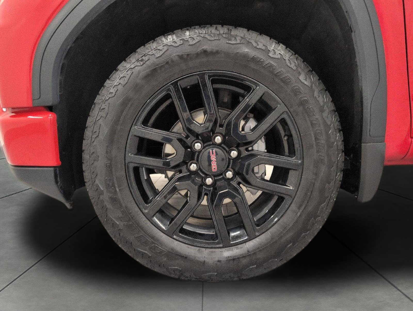 Used 2024 GMC Sierra 1500 Elevation AWD/4WD image 3