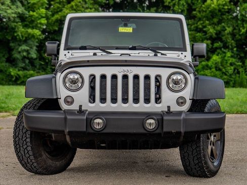 Used 2018 Jeep Wrangler Unlimited Sport S AWD/4WD image 6