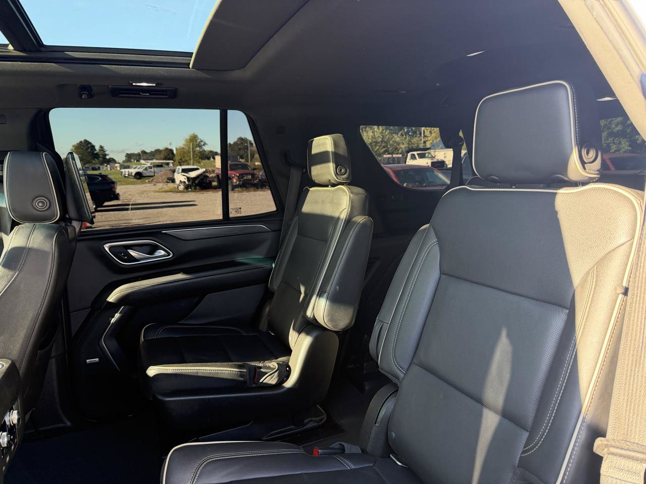 Used 2021 GMC Yukon SLT w/ SLT Luxury Plus Package AWD/4WD image 21