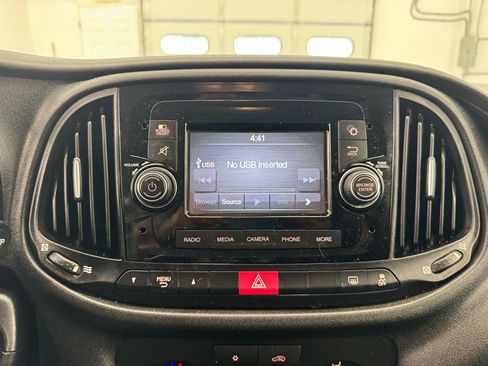 Used 2022 RAM ProMaster City Tradesman FWD image 23