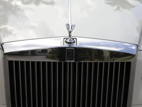 Used 2011 Rolls-Royce Phantom Sedan RWD image 46