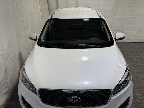 Used 2018 Kia Sorento LX AWD/4WD image 2