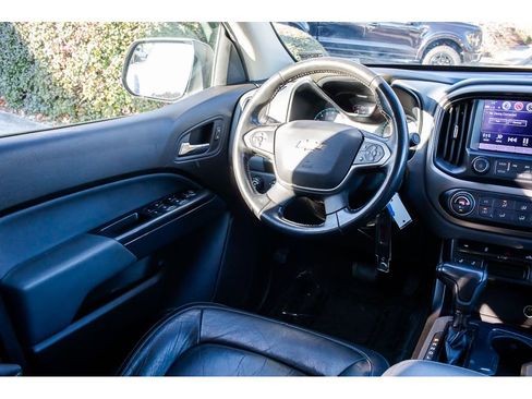 Used 2018 Chevrolet Colorado Z71 image 14