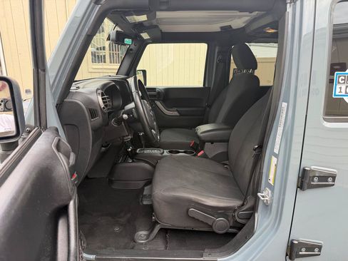 Used 2015 Jeep Wrangler Unlimited Sport w/ Quick Order Package 24S AWD/4WD image 14