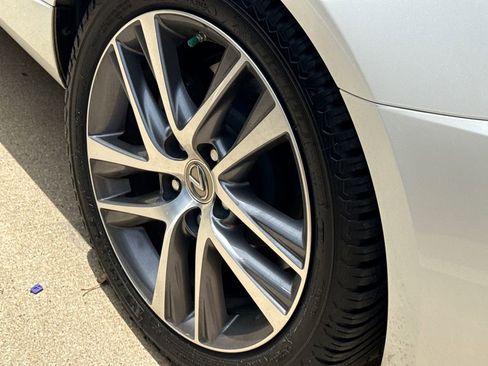 Used 2020 Lexus IS 300 image 9