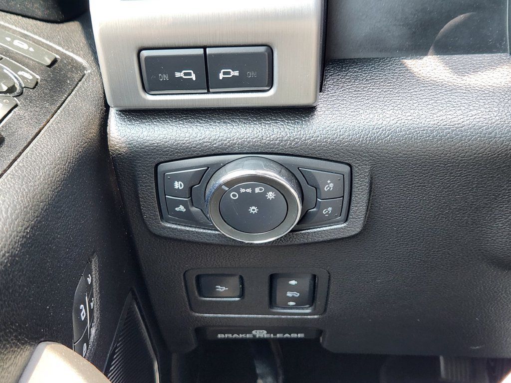 Used 2021 Ford F250 Platinum w/ FX4 Off-Road Package AWD/4WD image 21
