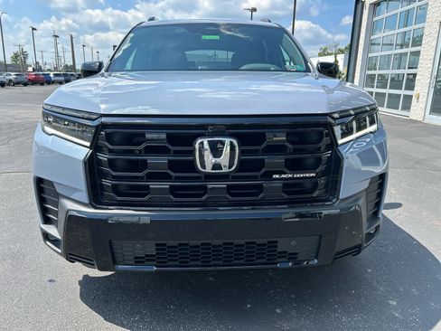 Used 2026 Honda Pilot Black Edition image 8