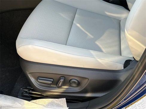 New 2026 Toyota Prius XLE image 18