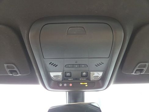 Used 2017 Cadillac XT5 Luxury image 61