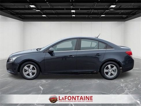 Used 2014 Chevrolet Cruze LT image 2
