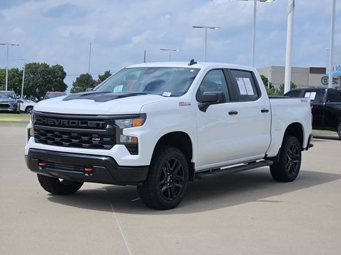 Used 2023 Chevrolet Silverado 1500 Custom Trail Boss AWD/4WD image 4