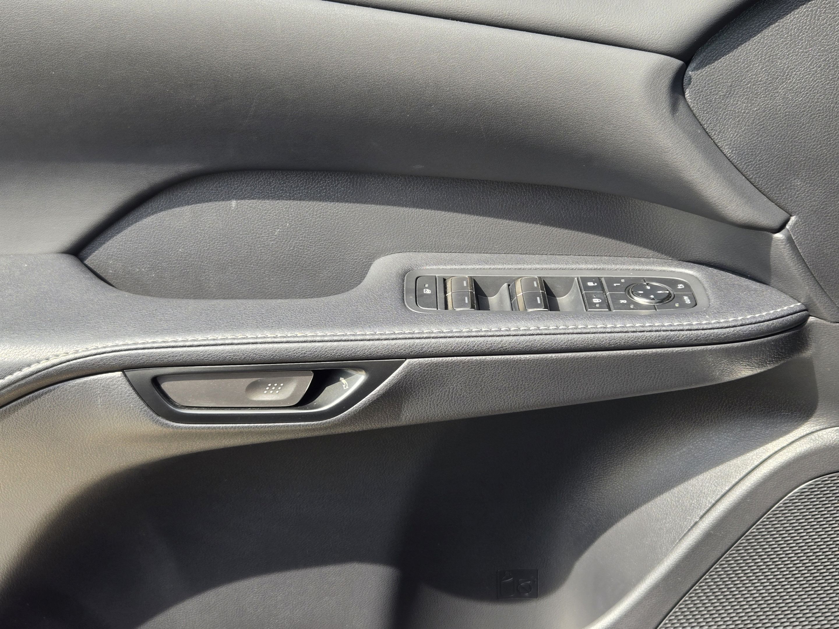 Used 2025 Lexus RX 350 Premium w/ Accessory Package (Z1) FWD image 19