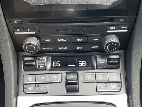 Used 2019 Porsche 718 Boxster image 29