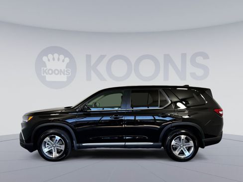 Used 2025 Honda Pilot EX-L image 2