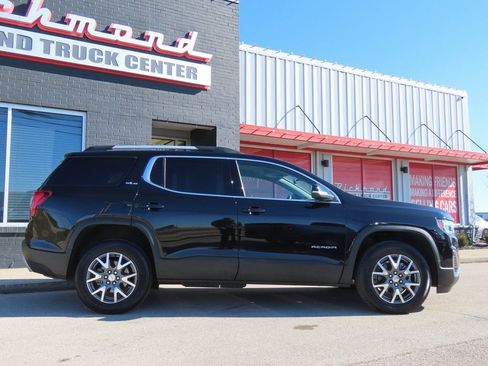 Used 2023 GMC Acadia SLE w/ Driver Convenience Package image 18