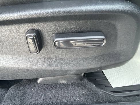 Used 2021 Honda CR-V EX-L image 12