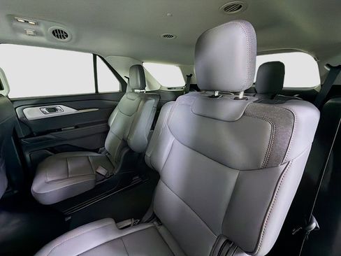 New 2025 Ford Explorer Active w/ Active Comfort Package image 22
