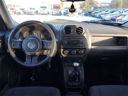 Used 2013 Jeep Patriot Sport image 24