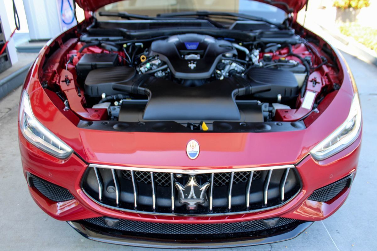 Used 2018 Maserati Ghibli S GranSport RWD image 29