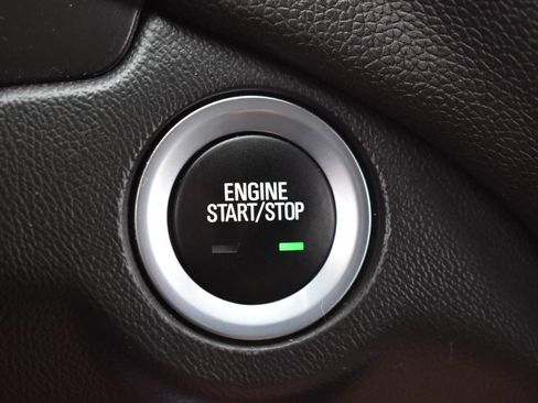 Used 2018 Chevrolet Equinox LT AWD/4WD image 22