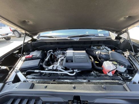 Certified 2023 Chevrolet Silverado 1500 High Country w/ High Country Premium Package AWD/4WD image 30