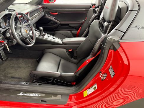 Used 2019 Porsche 911 Speedster image 11