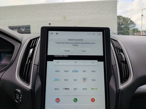 Used 2024 Ford Edge SEL AWD/4WD image 17