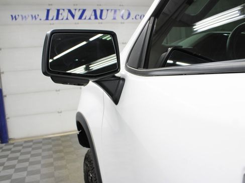 Used 2024 Chevrolet Silverado 1500 ZR2 image 75