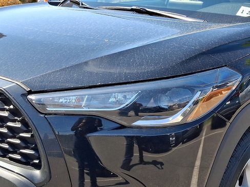 Certified 2023 Toyota Corolla Cross LE AWD/4WD image 9