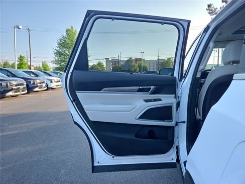 Used 2022 Kia Telluride EX w/ EX Premium Package AWD/4WD image 29