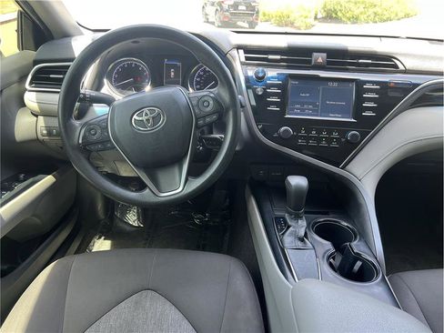 Used 2018 Toyota Camry LE w/ Protection Package (Q2) FWD image 10