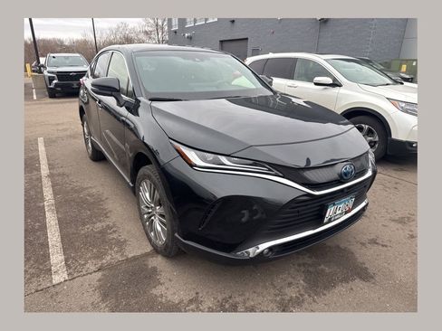 Used 2022 Toyota Venza Limited w/ Advanced Technology Package image 1