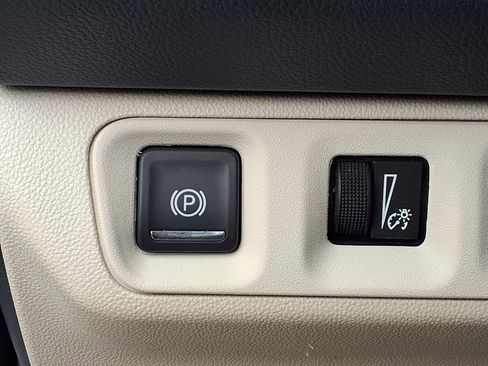 Used 2023 GMC Acadia Denali AWD/4WD image 11