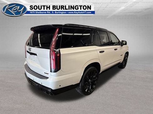 Certified 2025 Cadillac Escalade V w/ LPO, ONYX Package AWD/4WD image 7