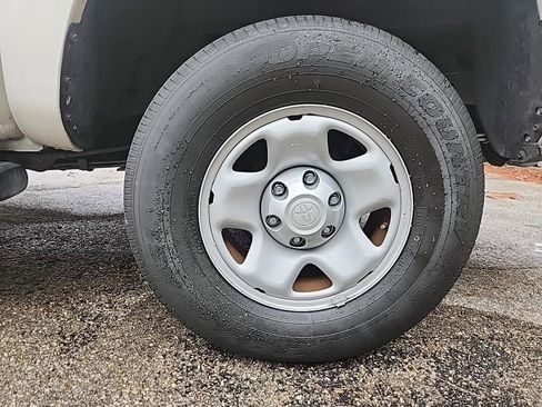 Used 2022 Toyota Tacoma SR image 22