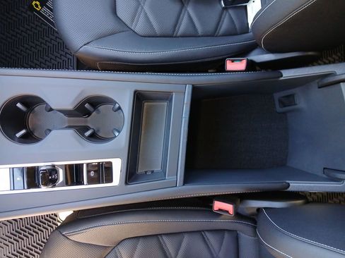 New 2026 Volkswagen Atlas SE image 24