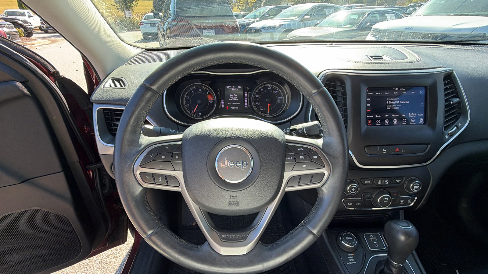 Used 2019 Jeep Cherokee Latitude Plus AWD/4WD image 25