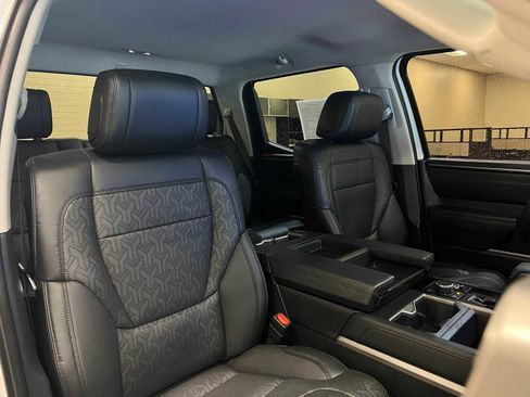 Used 2023 Toyota Tundra Limited image 14
