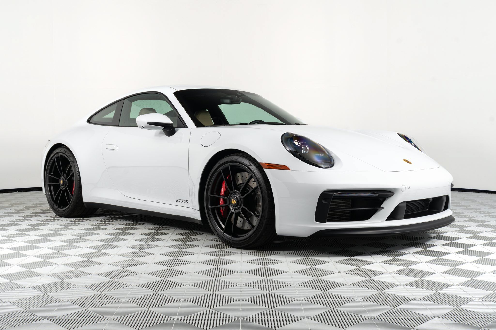 Used 2023 Porsche 911 Carrera S RWD image 1