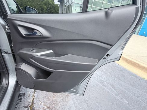 New 2026 Chevrolet Trax LS w/ LS Convenience Package FWD image 27