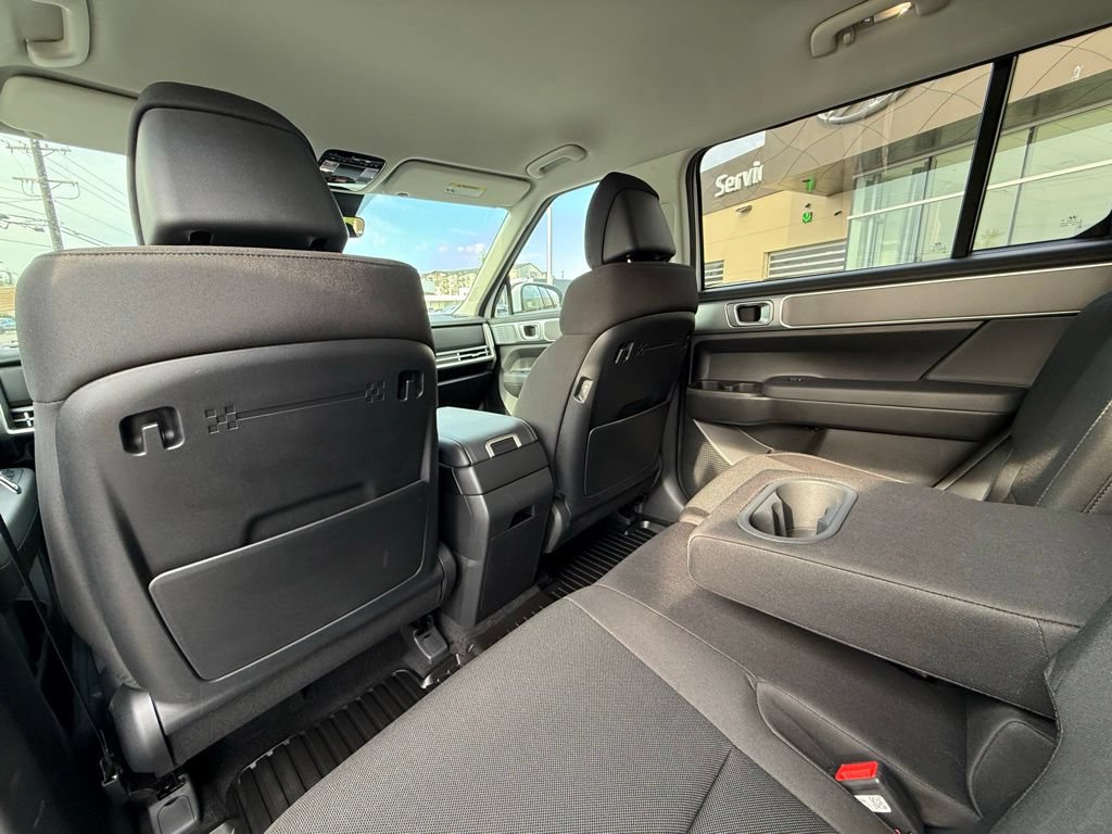 Used 2026 Hyundai Santa Fe SE AWD/4WD image 16