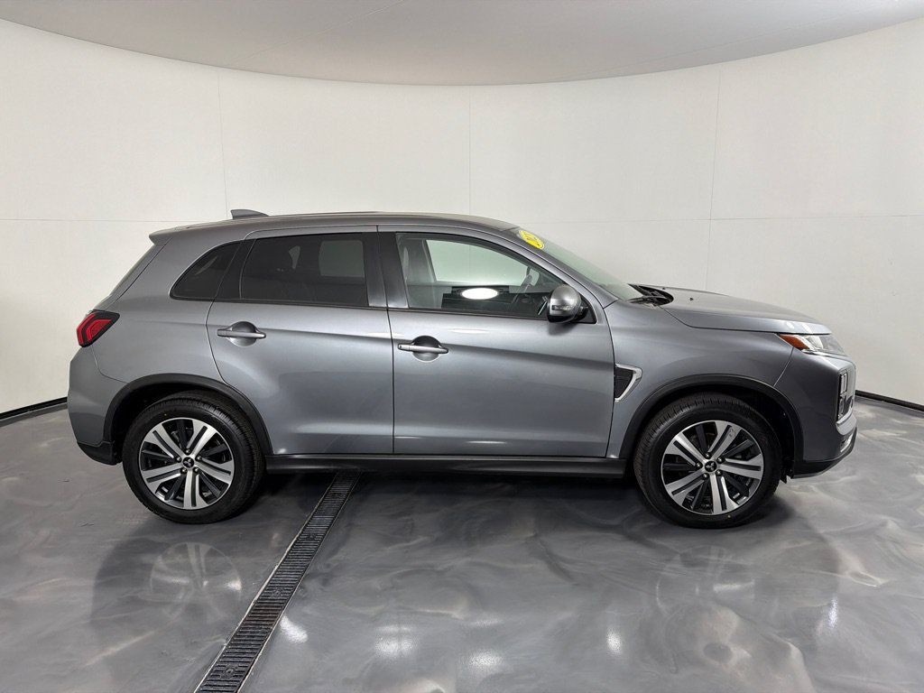 Used 2023 Mitsubishi Outlander Sport SE AWD/4WD image 4