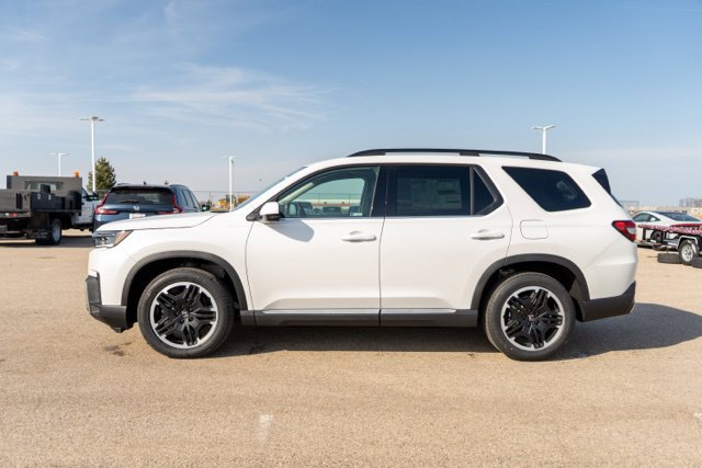 New 2026 Honda Pilot Touring image 4
