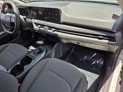 Used 2025 Kia K4 FWD image 17
