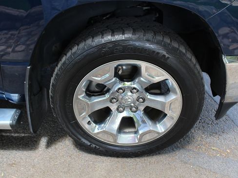 Used 2019 RAM 1500 Big Horn AWD/4WD image 60
