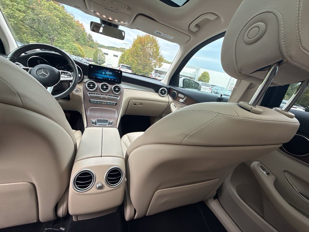 Used 2021 Mercedes-Benz GLC 300 4MATIC image 24